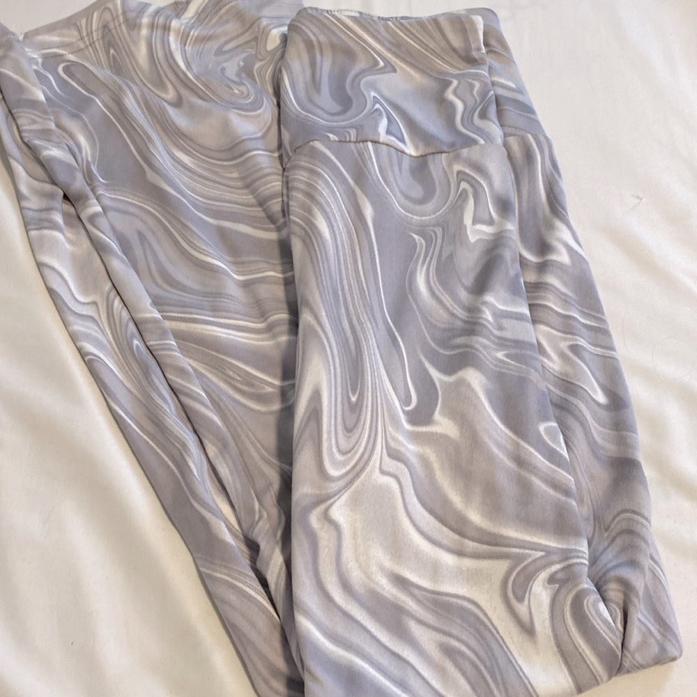 Bellbottom leggings